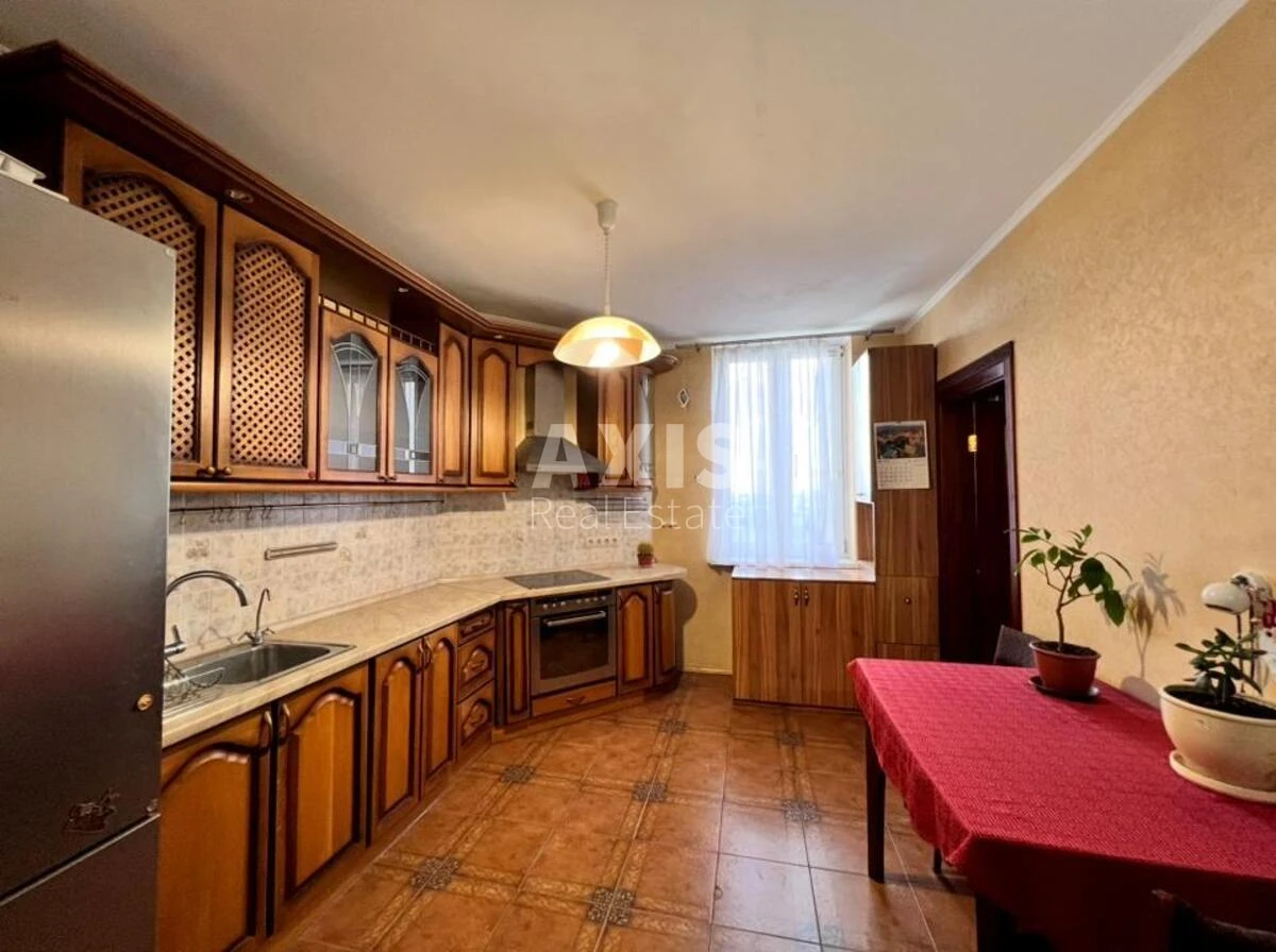 2к квартира ул. Кубанской Украины 31А593751