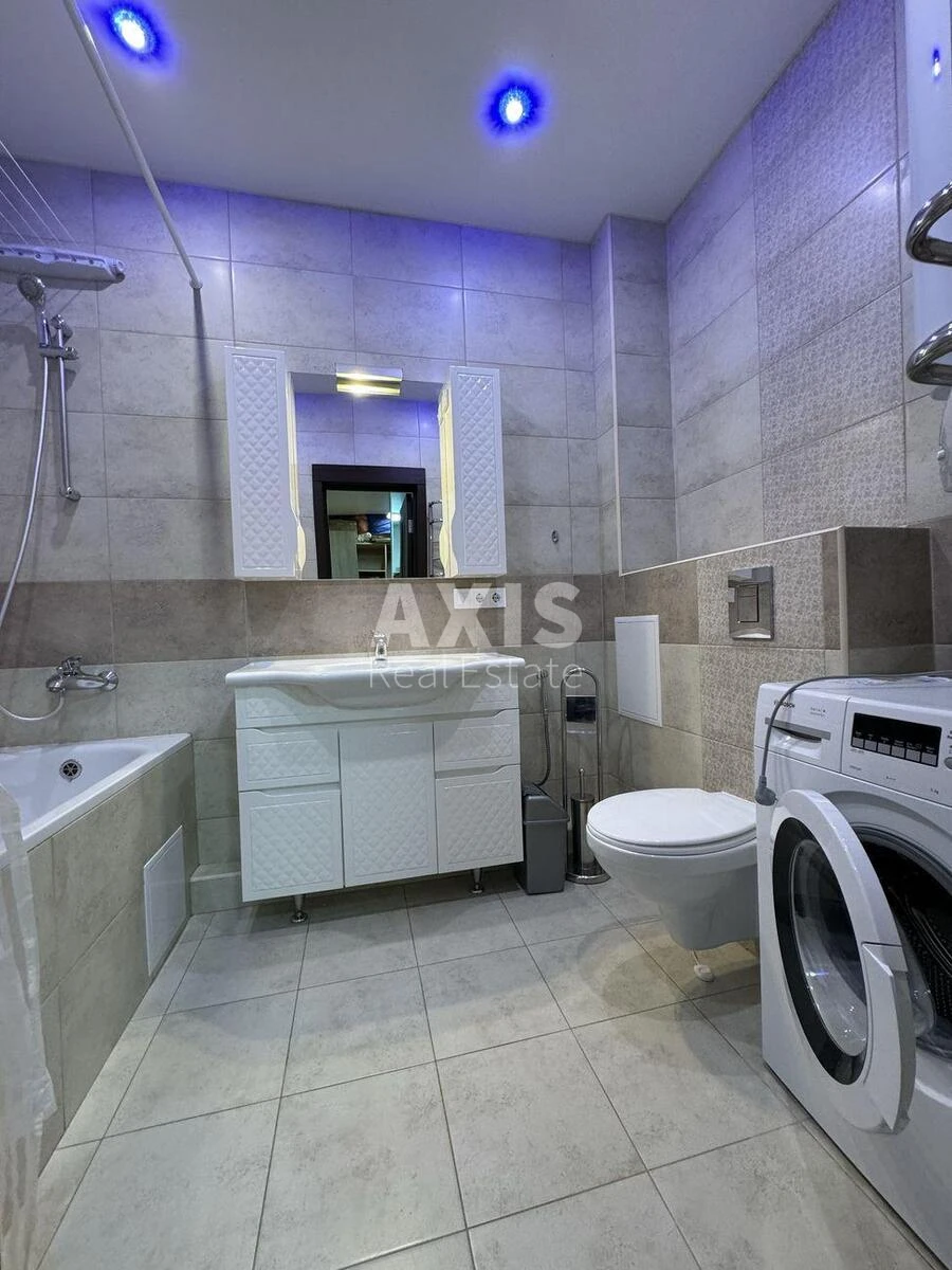 1k apartment vul. Feodosijs'ka two litres5708610