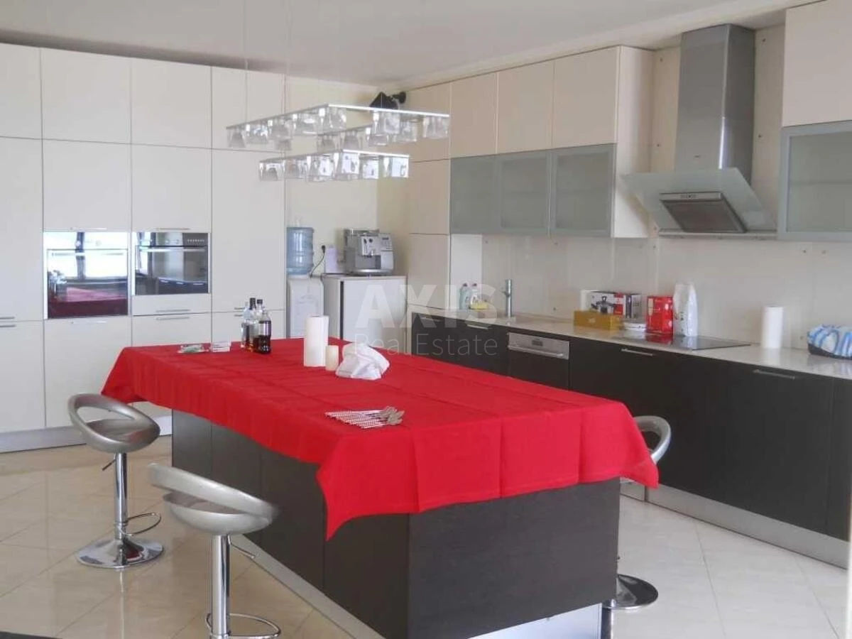 4k apartment pr-t Volodimira Іvasyuka 469986