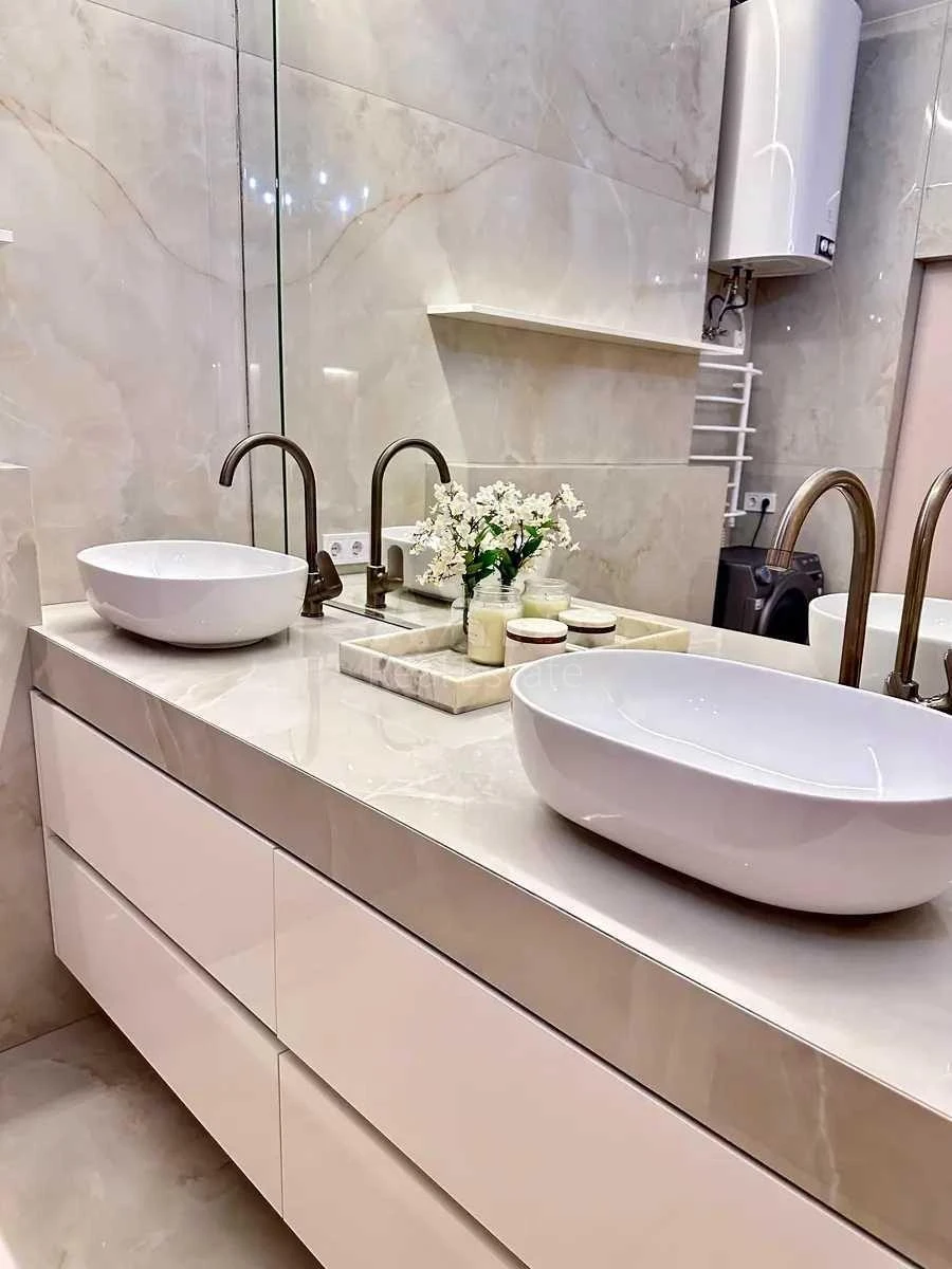 1k apartment vul. Lypkivs'kogo Vasylja Mytropolyta 37Б7005514