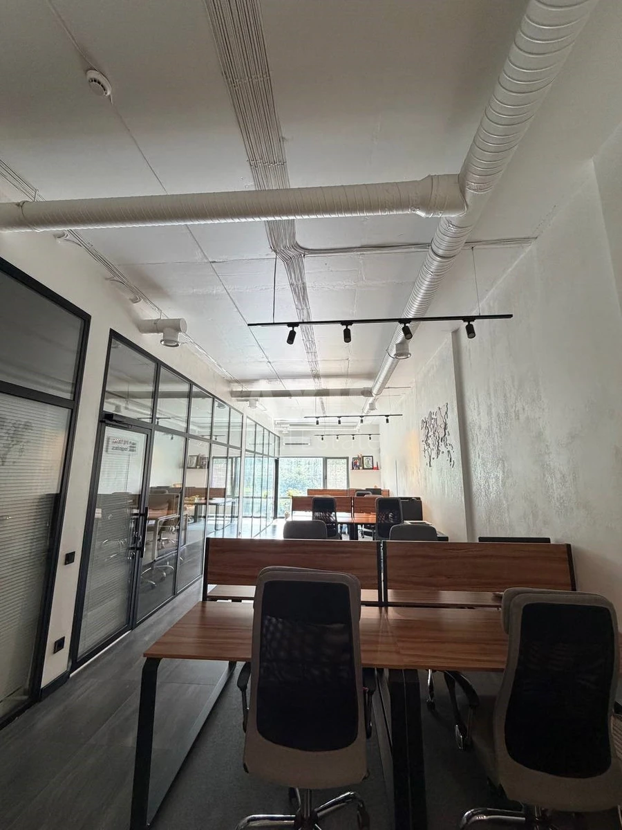Office vul. Teligy Oleny 25, 88m2701765
