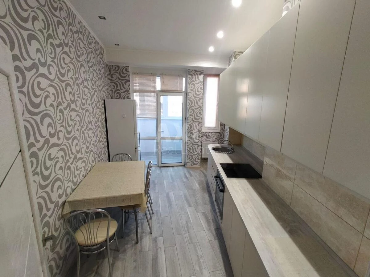 2k apartment vul. Ernsta Fedora 16605470