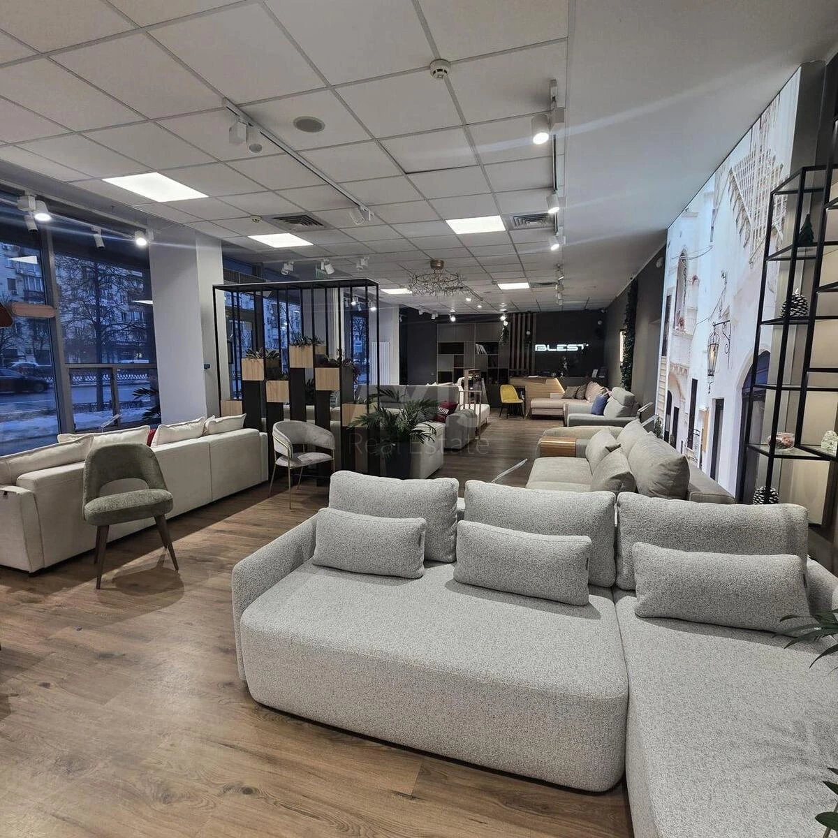 Объект торговли пр-т Берестейский 3, 180м2651303