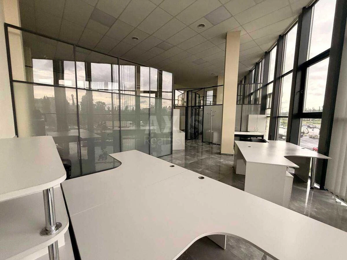Office pr-t Bazhana Mykoly 17А, 365m2712801