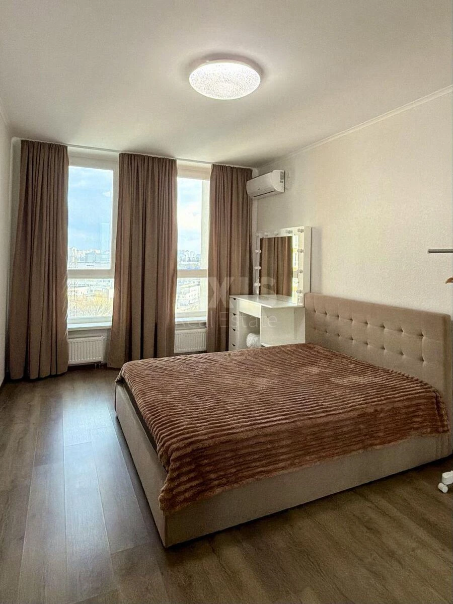 2k apartment pr-t Berestejskij 67671264