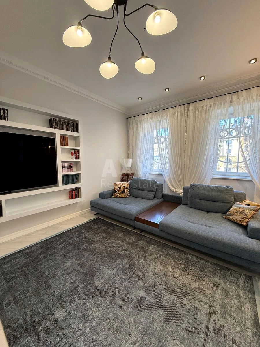 2k apartment vul. Vozdvyzhens'ka 20А702412