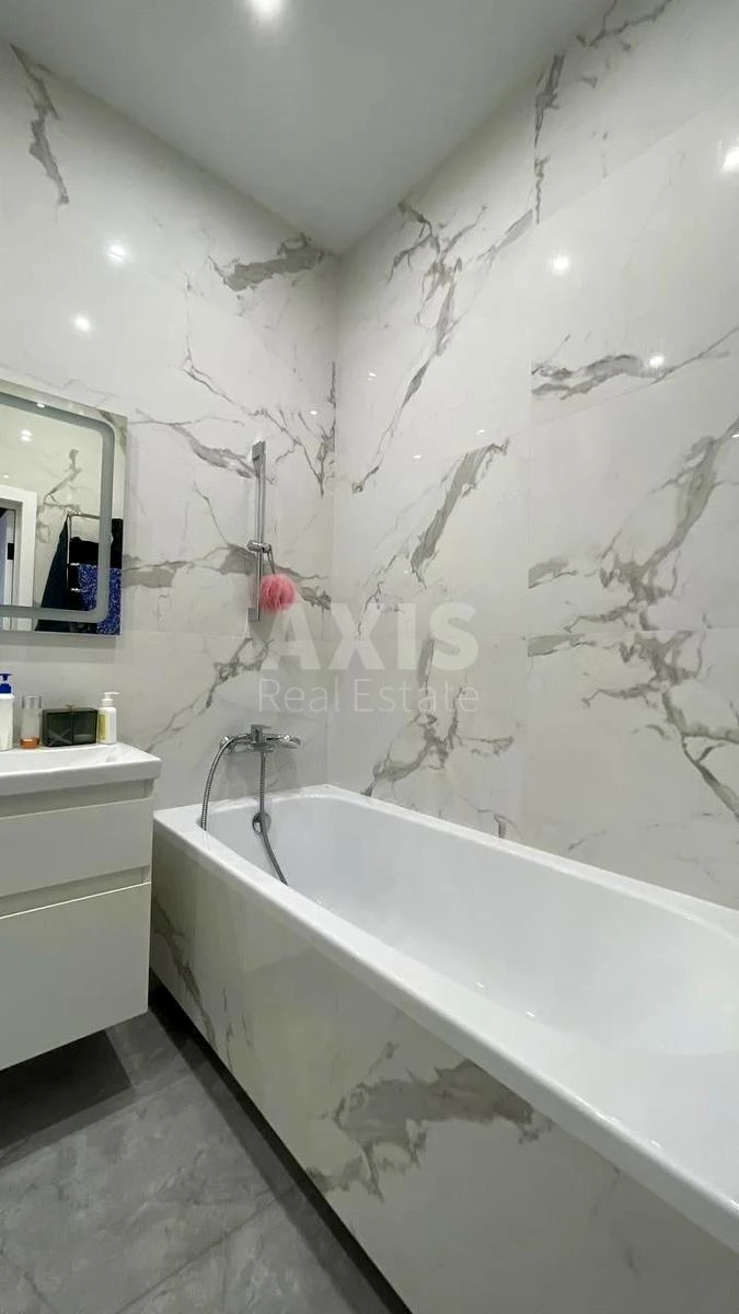 1k apartment vul. Bul'varno-Kudrjavs'ka 17В701857