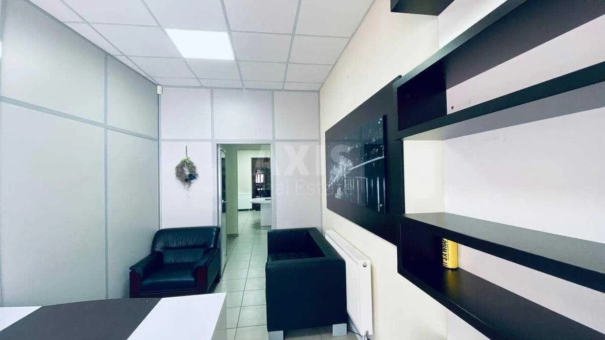 Office vul. Vozdvyzhens'ka 18, 74m2715943