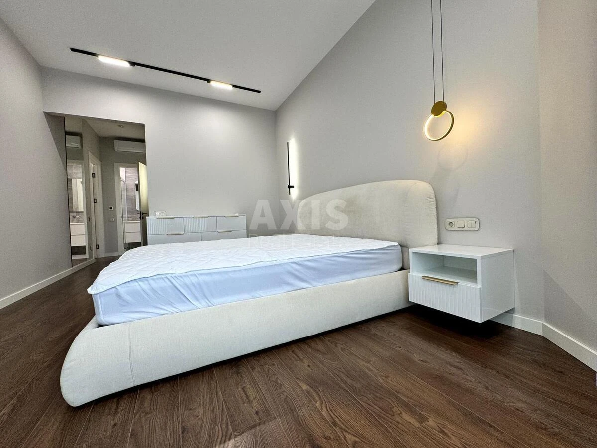 4k apartment vul. Strutyns'kogo Sergija 26579113