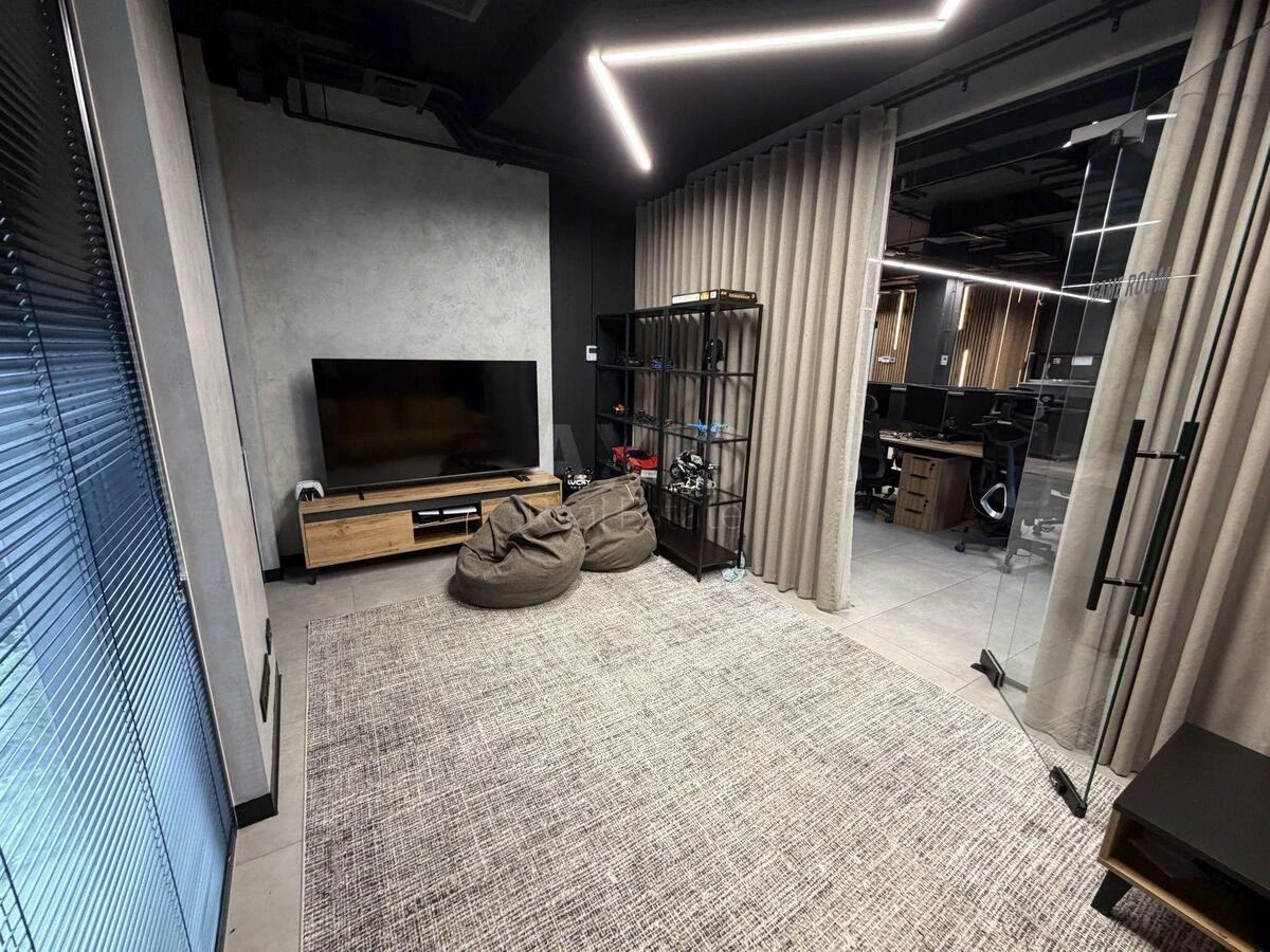 Office vul. Krasylivs'ka 9, 4500m2710531