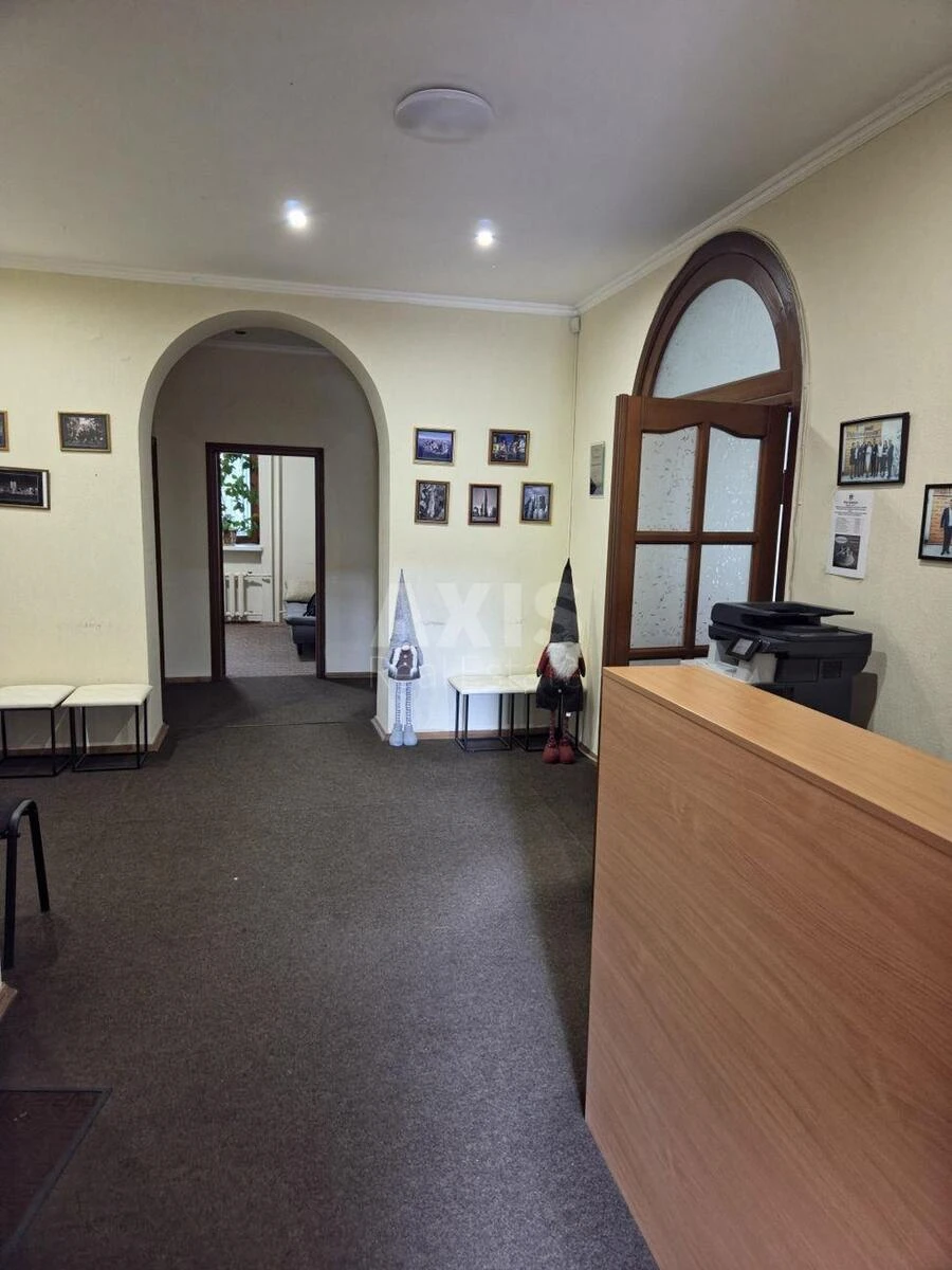Офис ул. Драгоманова 17, 150м2694690