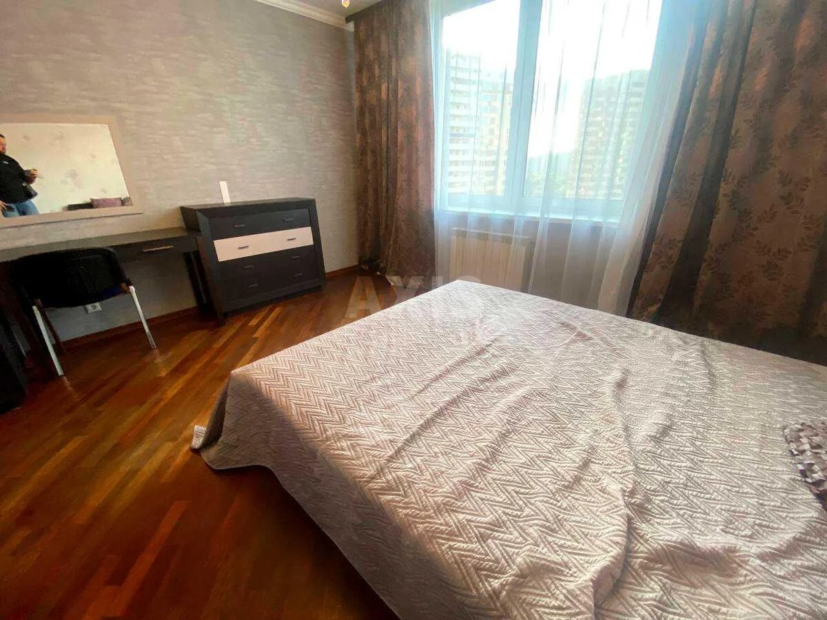 3k apartment vul. Oleny Pchilky 27061412