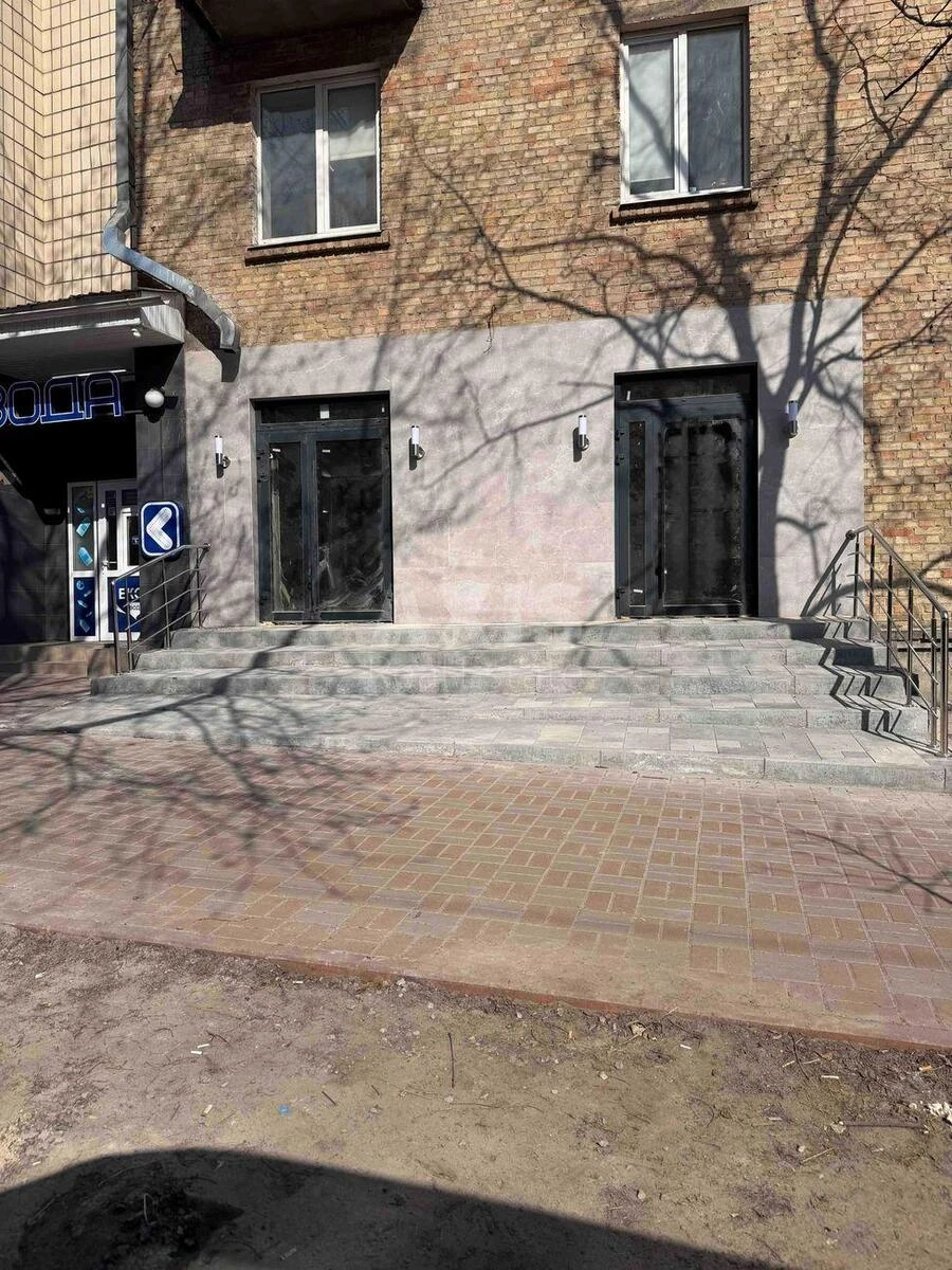 Объект торговли ул. Михаила Бойчука 25, 80м26980611