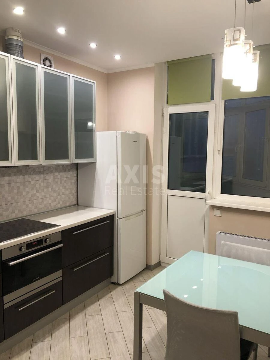 1к квартира пр-т Бажана Николая 8Б70078