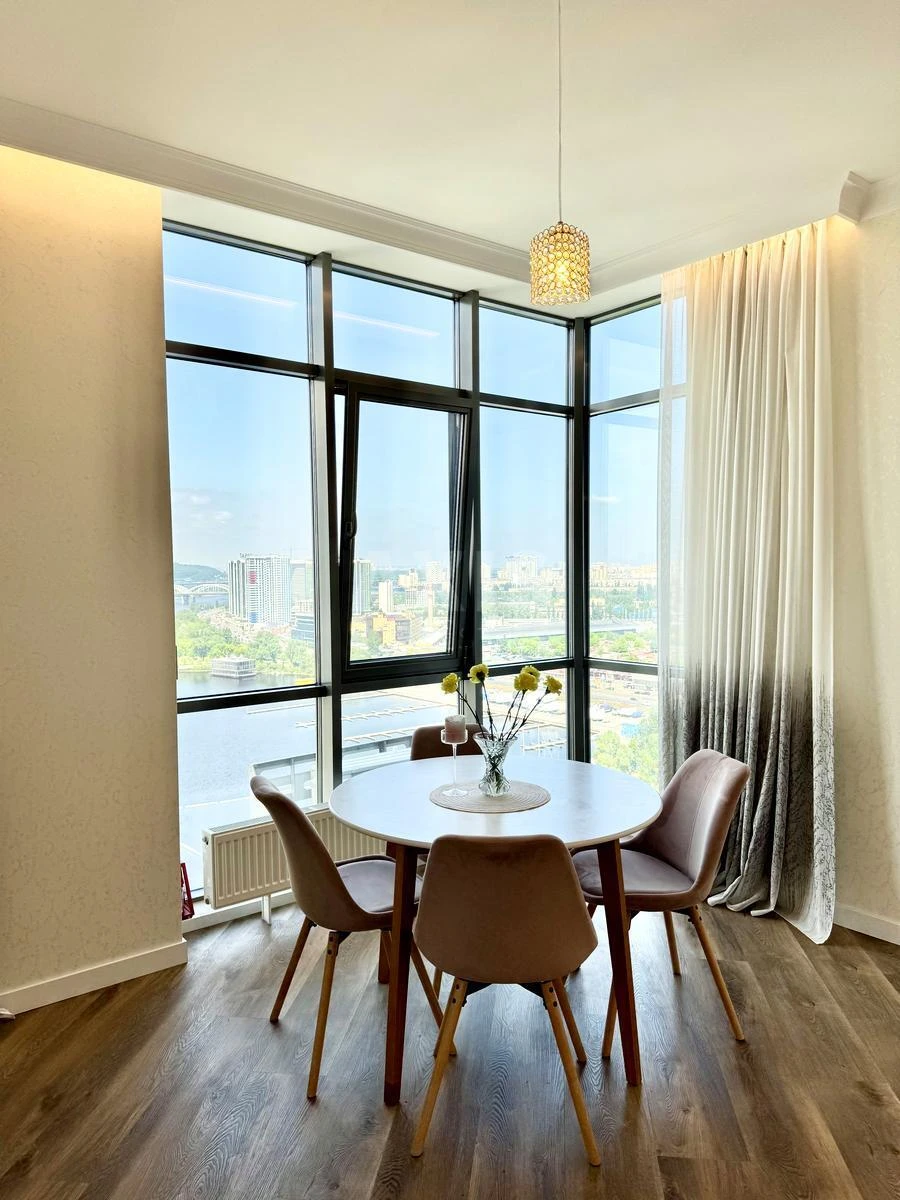 3k apartment vul. Truskavec'ka 10Г687080