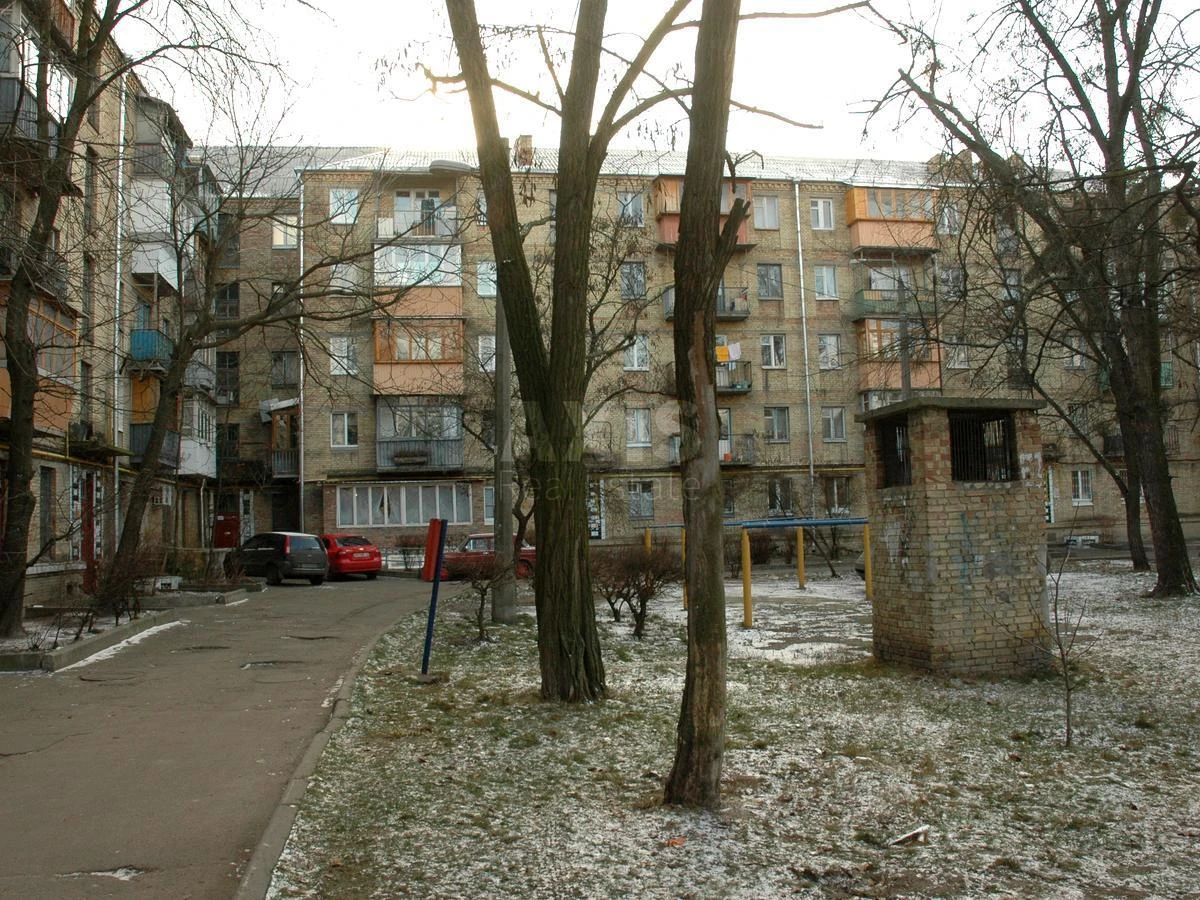 1k apartment pr-t Leonida Kadenyuka 96894013