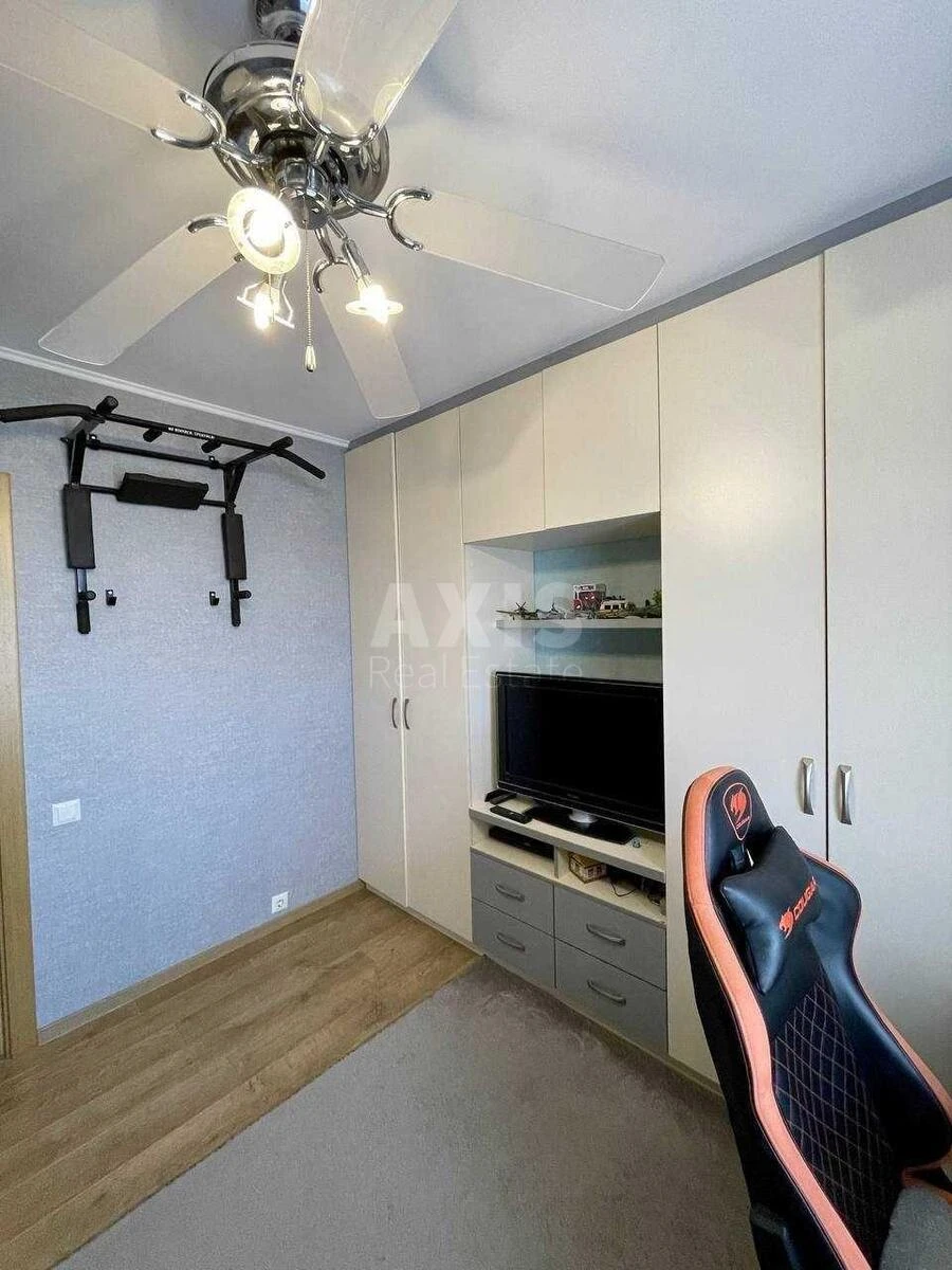 3k apartment vul. Urlivs'ka 38А600248