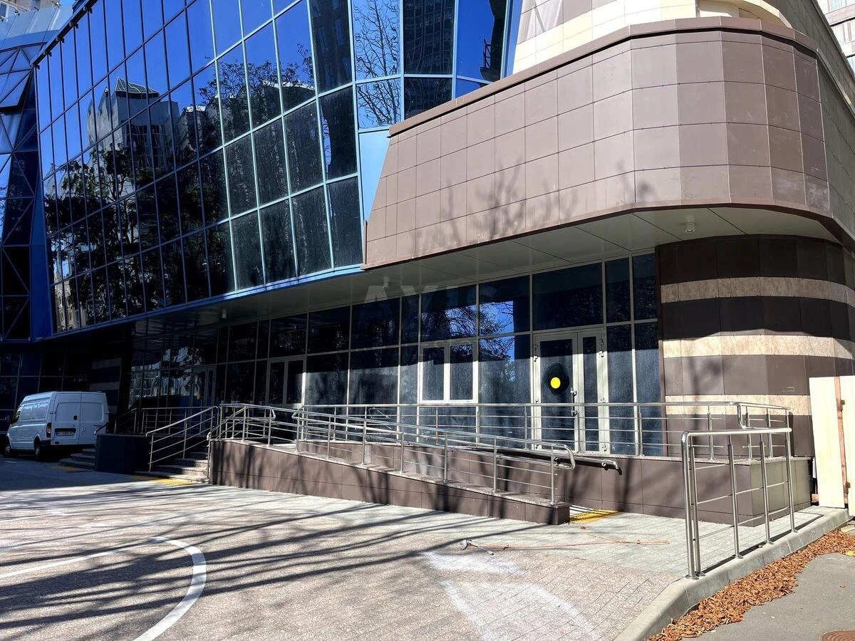 Trade object vul. Vasylya Tyutyunnyka 37/1, 130m2644523