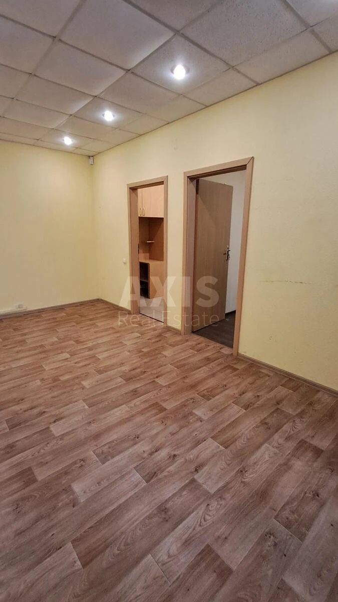 Office vul. Kurenivs'ka 21, 100m2698824
