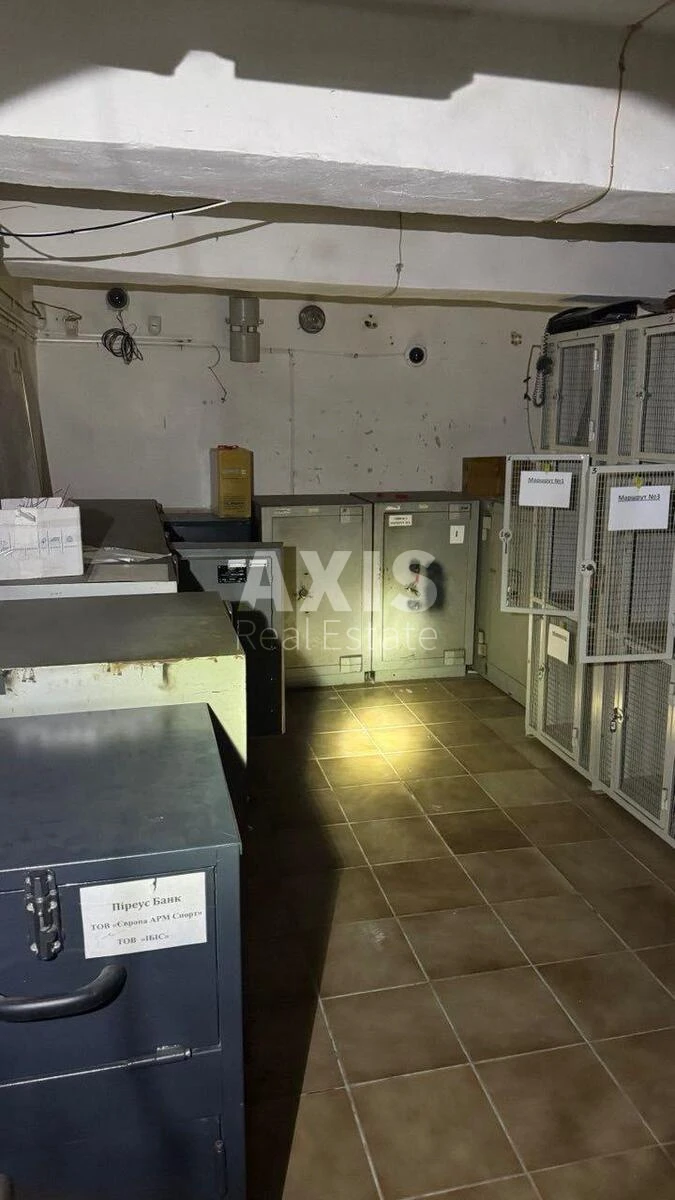 Объект торговли пр-т Воздушных Сил 25, 350м26612410