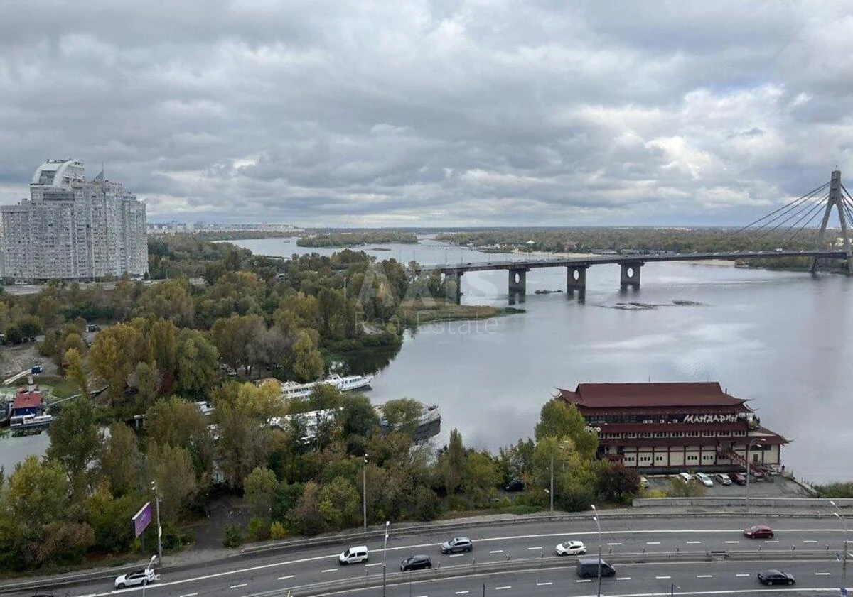 1k apartment pr-t Stepana Bandery 32Д711378