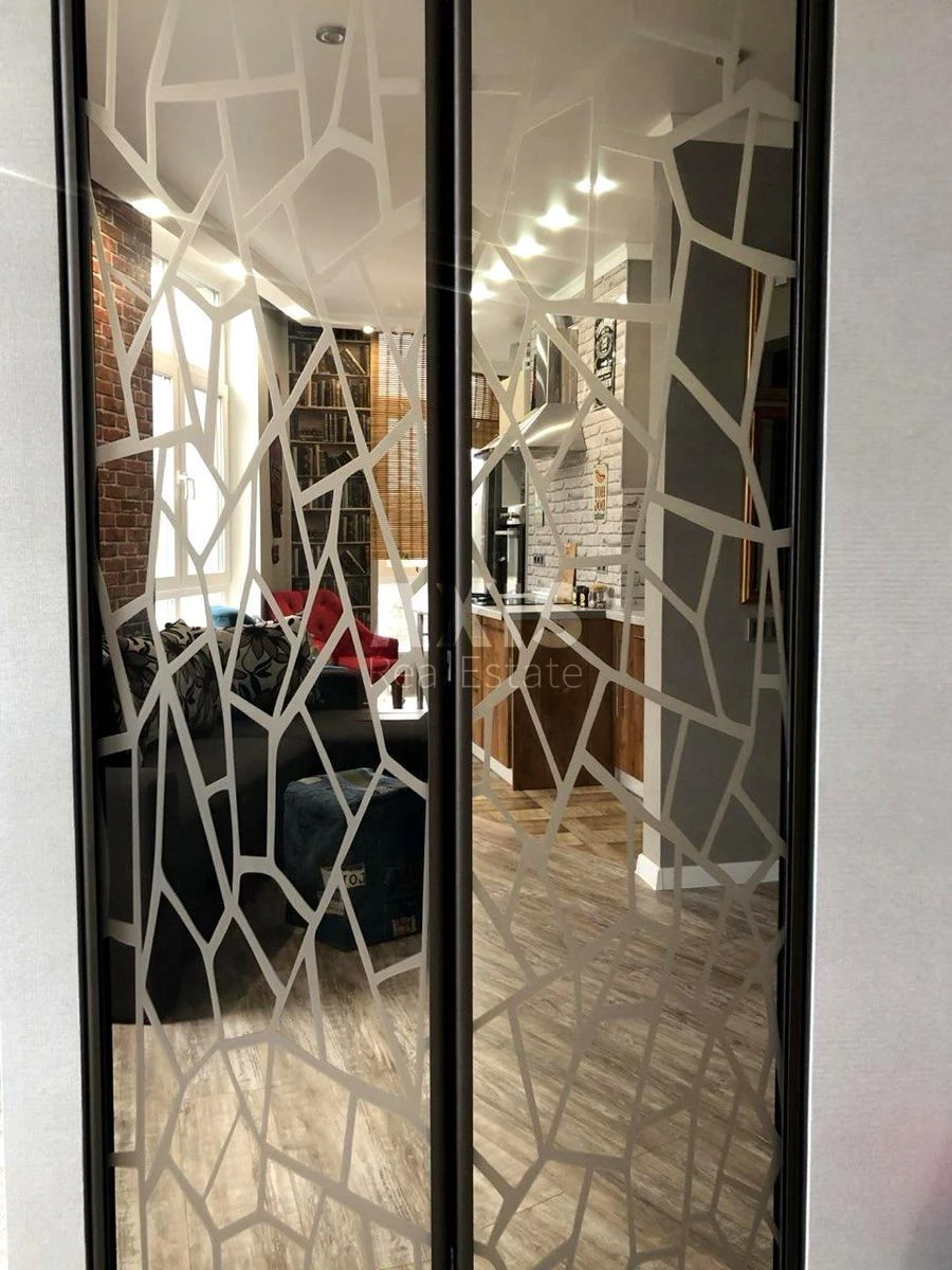 1k apartment vul. Rostyslavska 5B665775