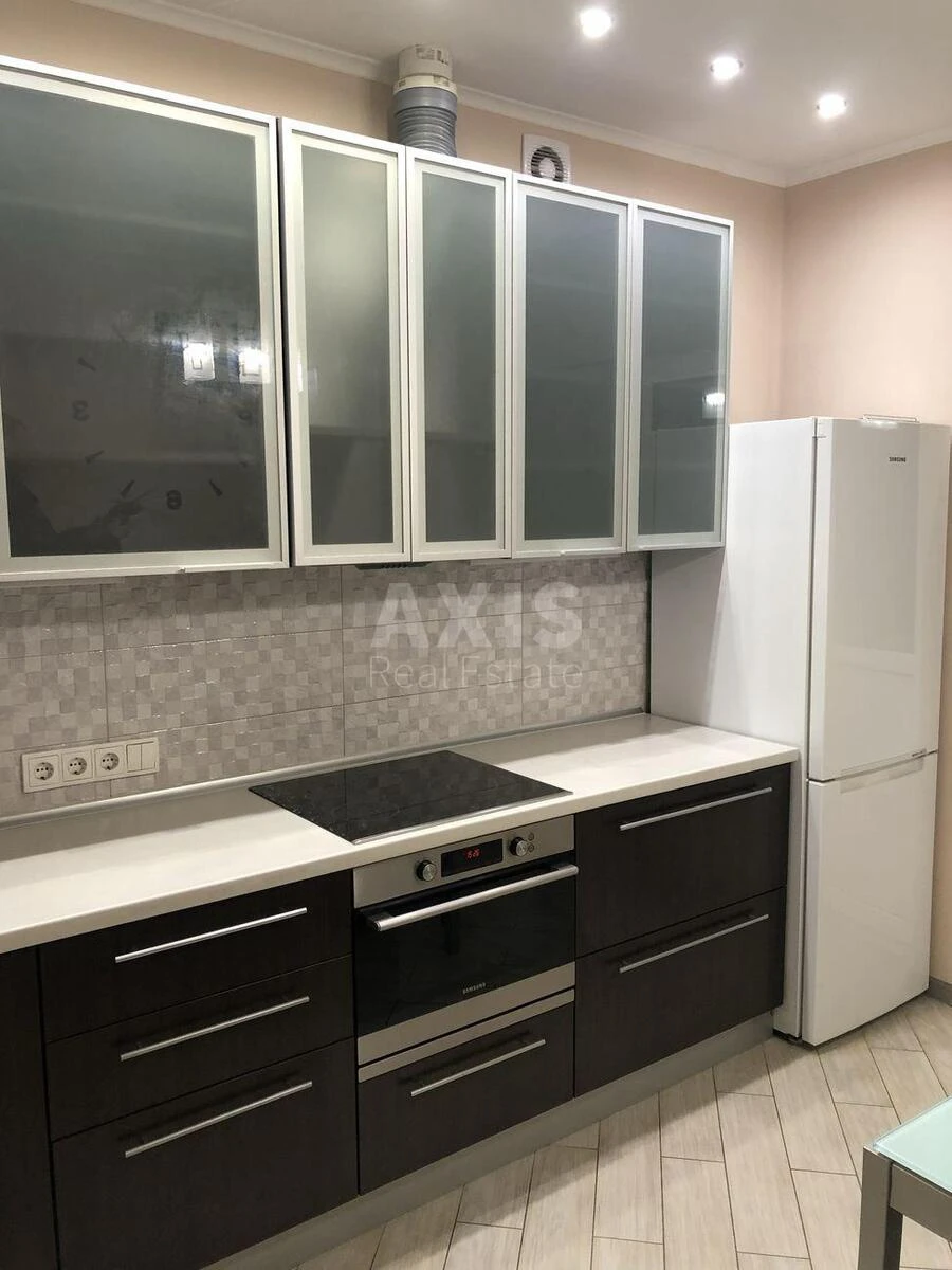 1к квартира пр-т Бажана Николая 8Б700780