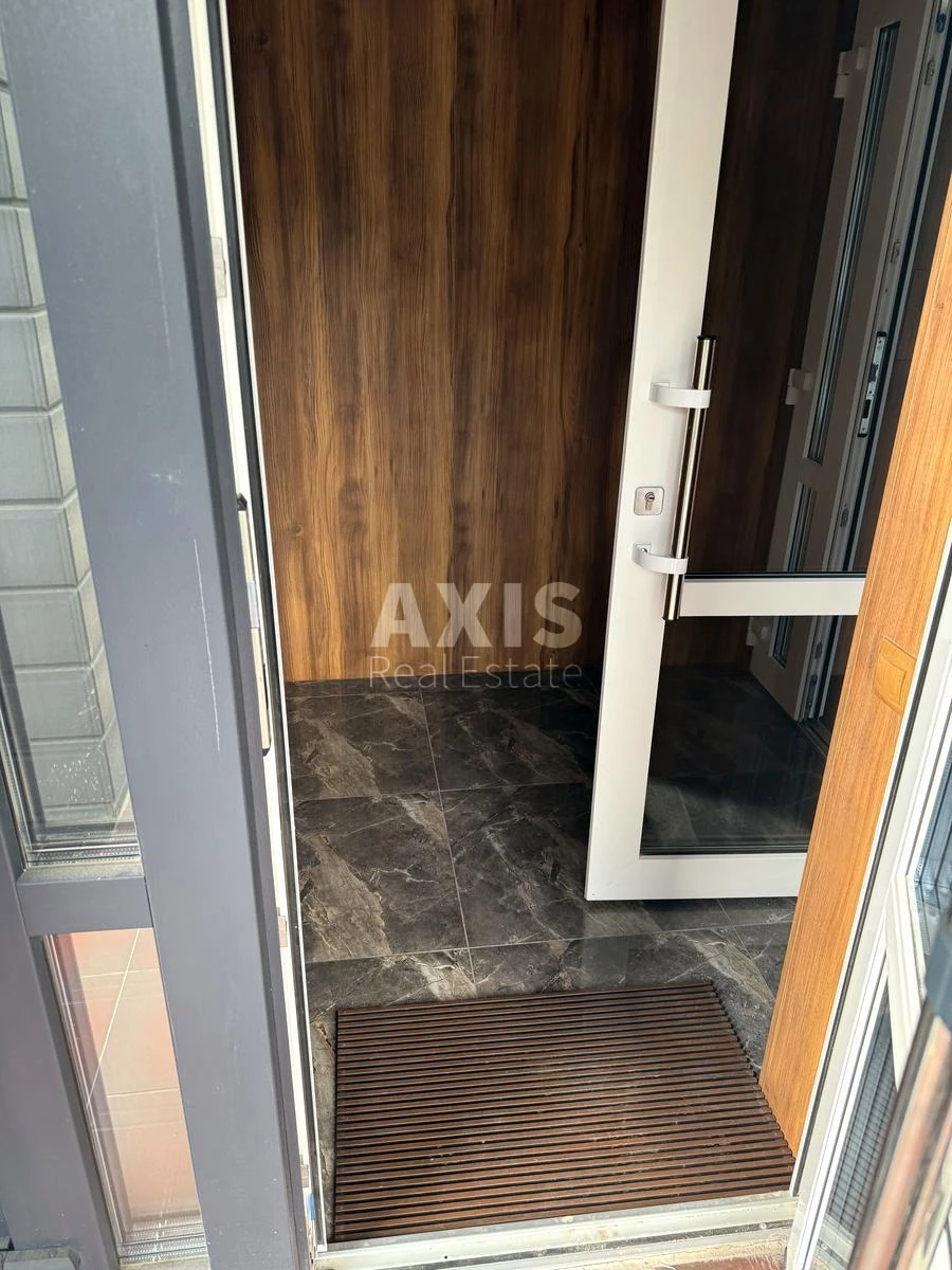 Office vul. Kustanajs'ka 13, 66m2600477