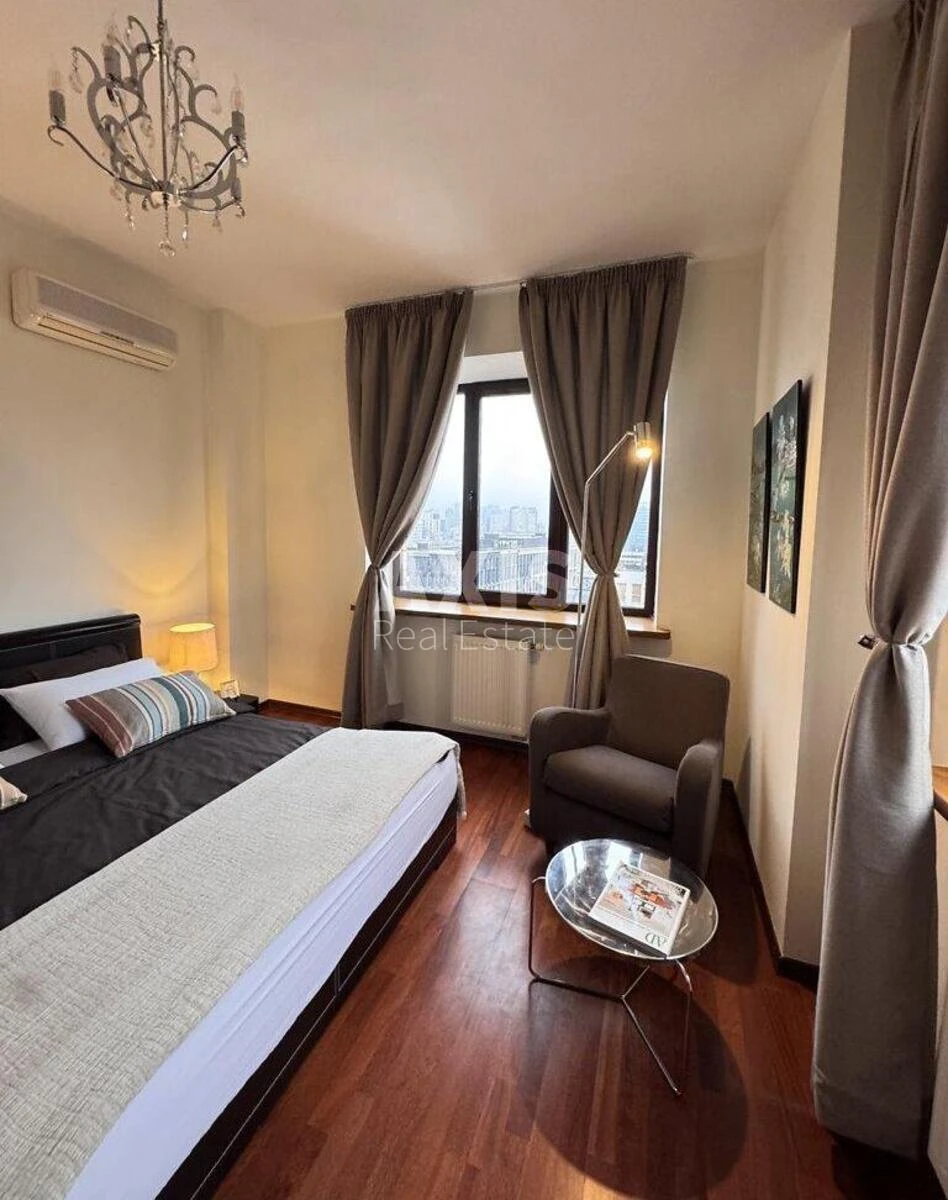 2k apartment vul. Zhyljans'ka Thirty amps633749