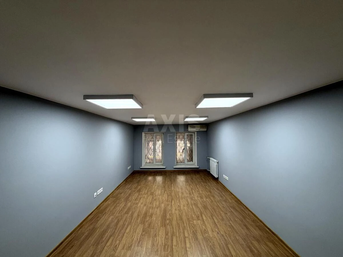 Office vul. Evgena Chykalenko 25, 300m2689195