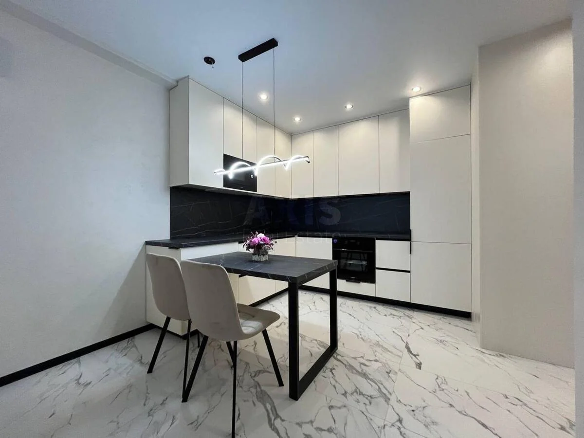 1k apartment vul. Myhajla Maksymovycha 24