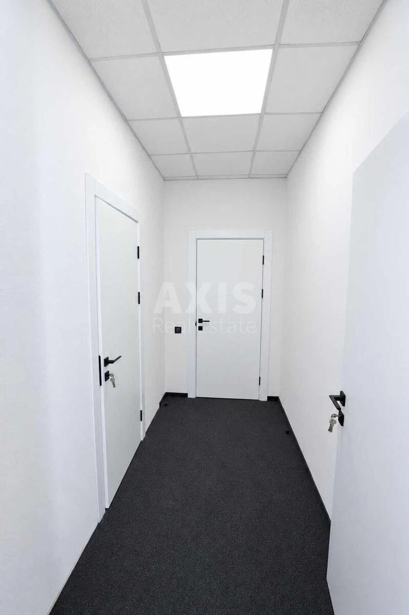 Office vul. Jevgena Konoval'cja 32А, 180m27198611