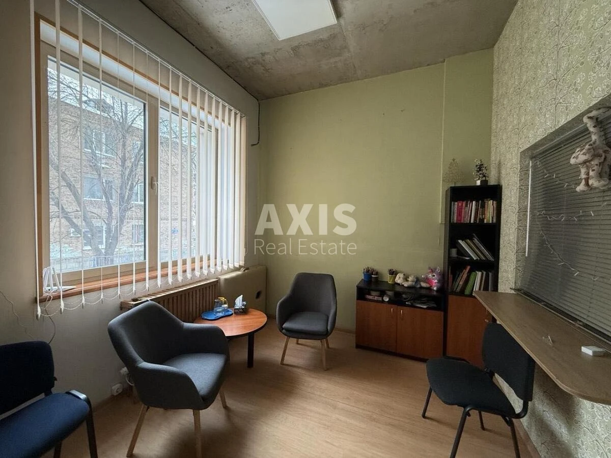 Office vul. Patriarha Mstyslava Skrypnyka 40, 166m27201419