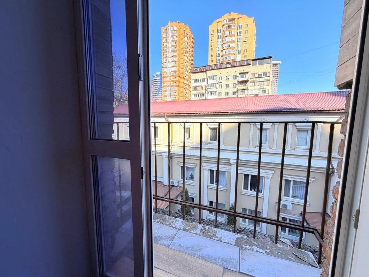 2к квартира ул. Василия Тютюнника 13707281