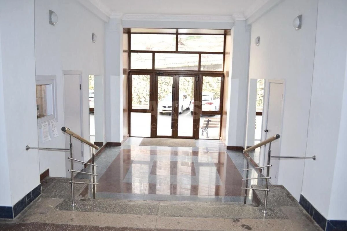 Офис ул. Крещатик 25, 92м26673813