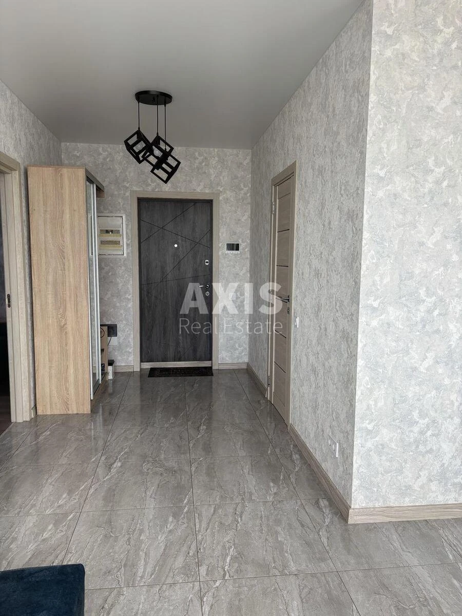 3к квартира ул. Братьев Чибинеевых 86798012