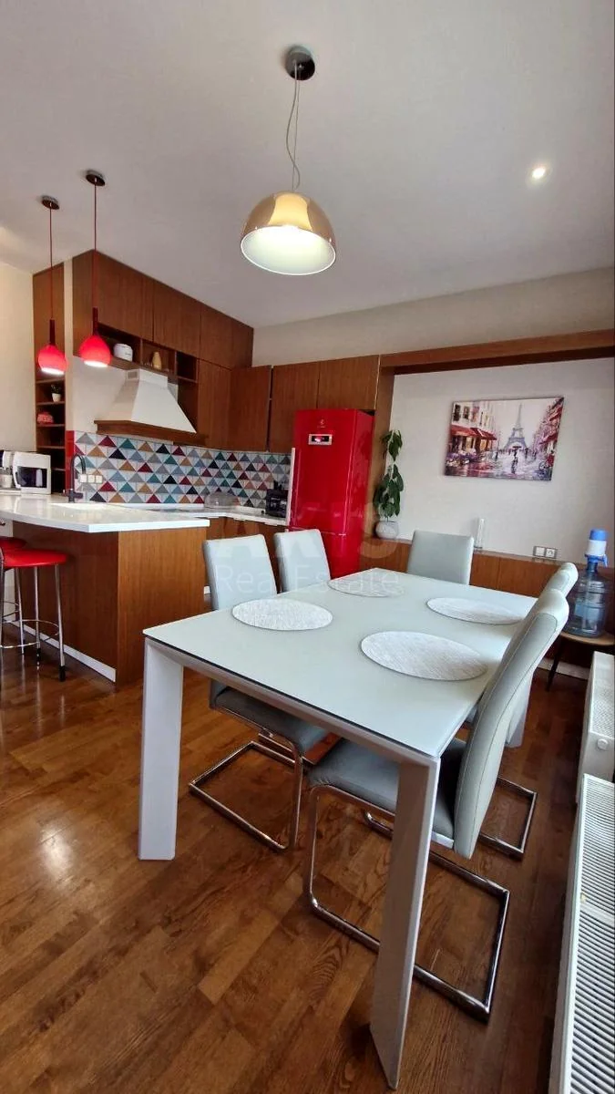 3k apartment vul. Antonovycha 131