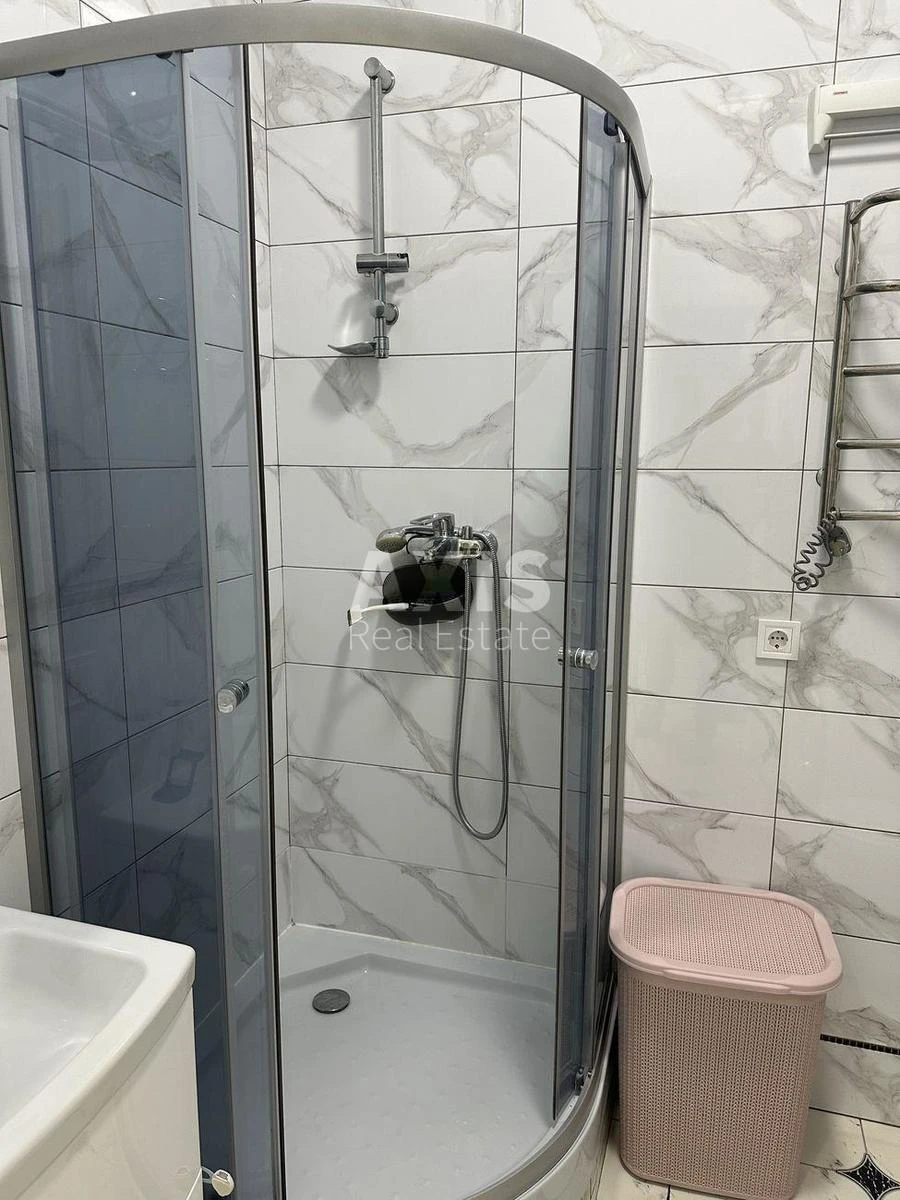 4k apartment vul. Buslivs'ka 12405375