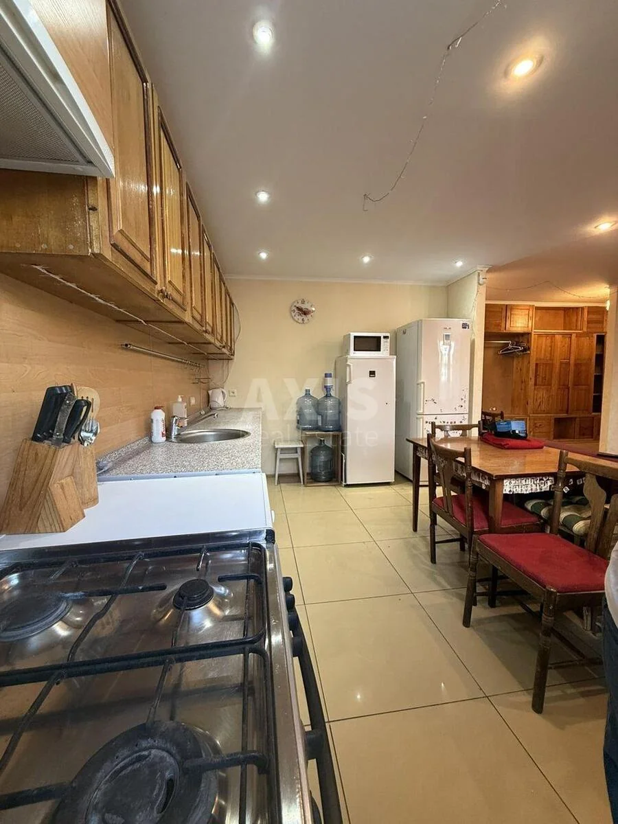 3k apartment vul. Pryrichna 19Г