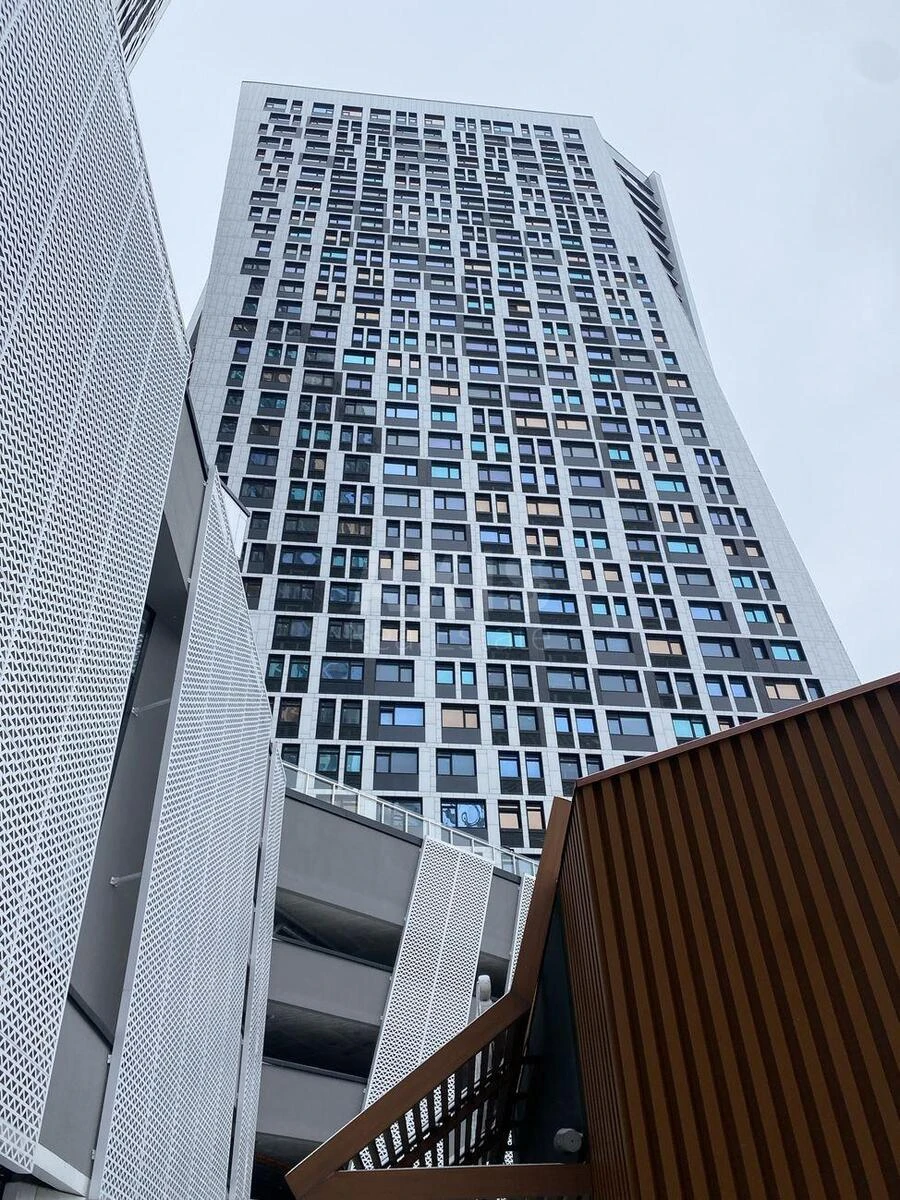 1к квартира пр-т Берестейский 11Б6546018