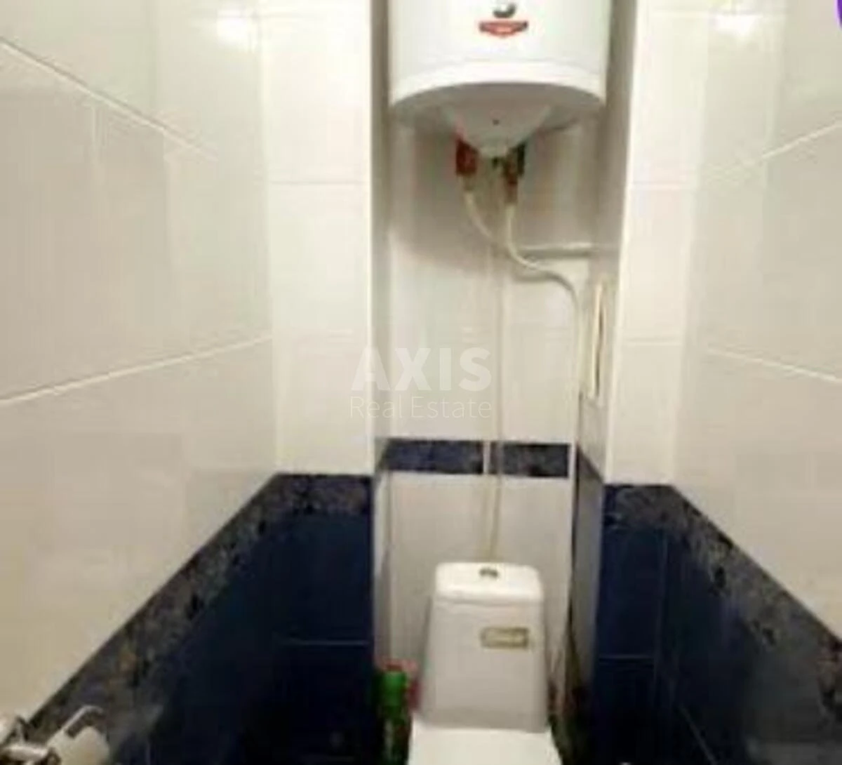 2к квартира ул. Левко Лукьяненко 15Г648172