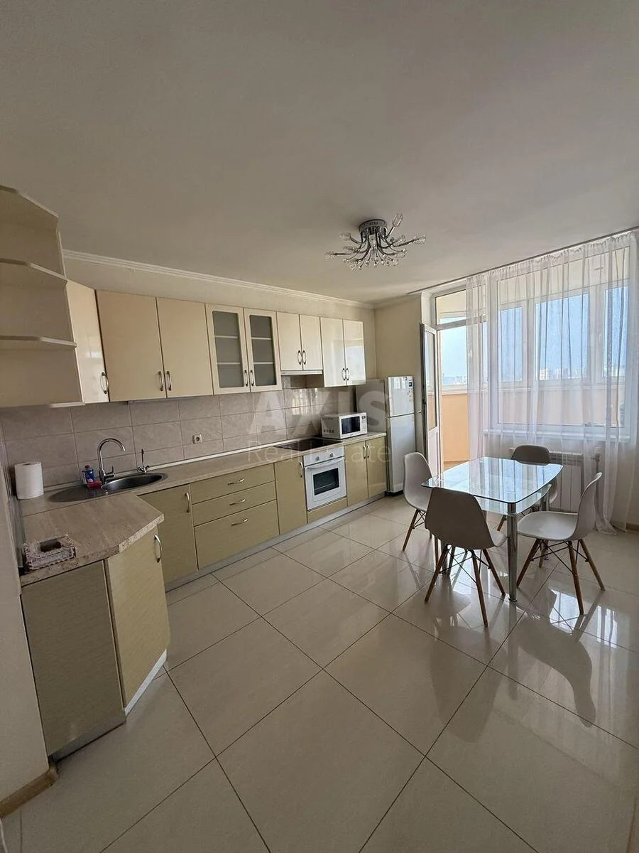 2k apartment vul. Oleny Pchilky 6