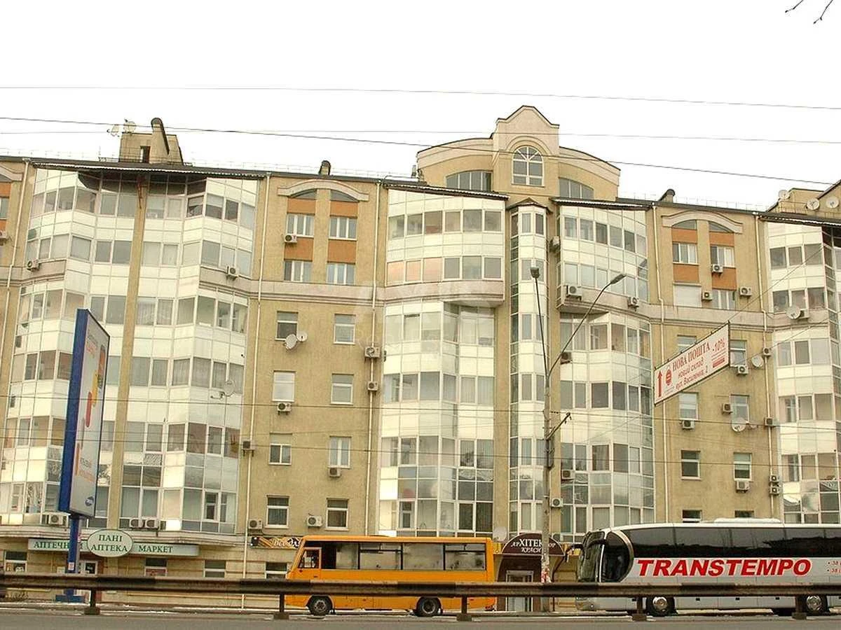 2k apartment pr-t Berestejskij 96705787