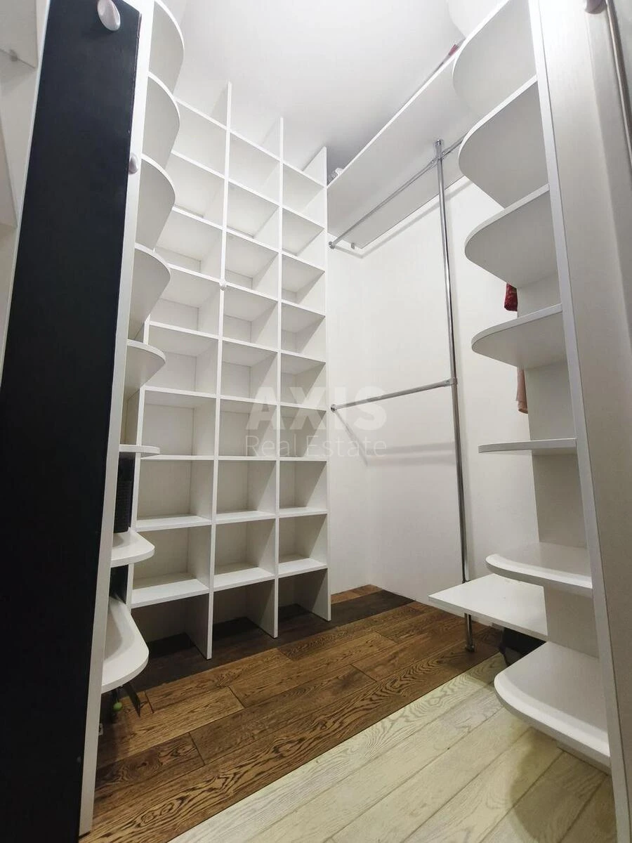 1k apartment vul. Lypkivs'kogo Vasylja Mytropolyta 37Г649552