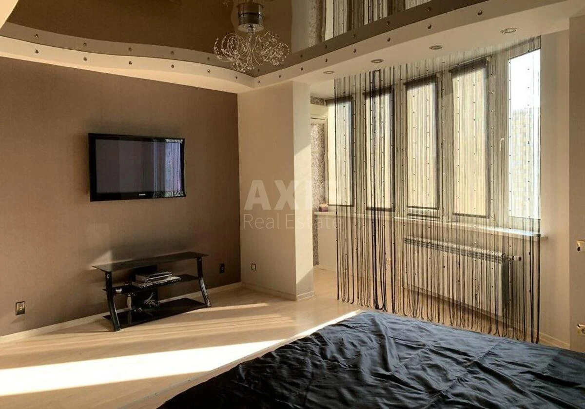 4k apartment nab. Dniprovs'ka 196880416