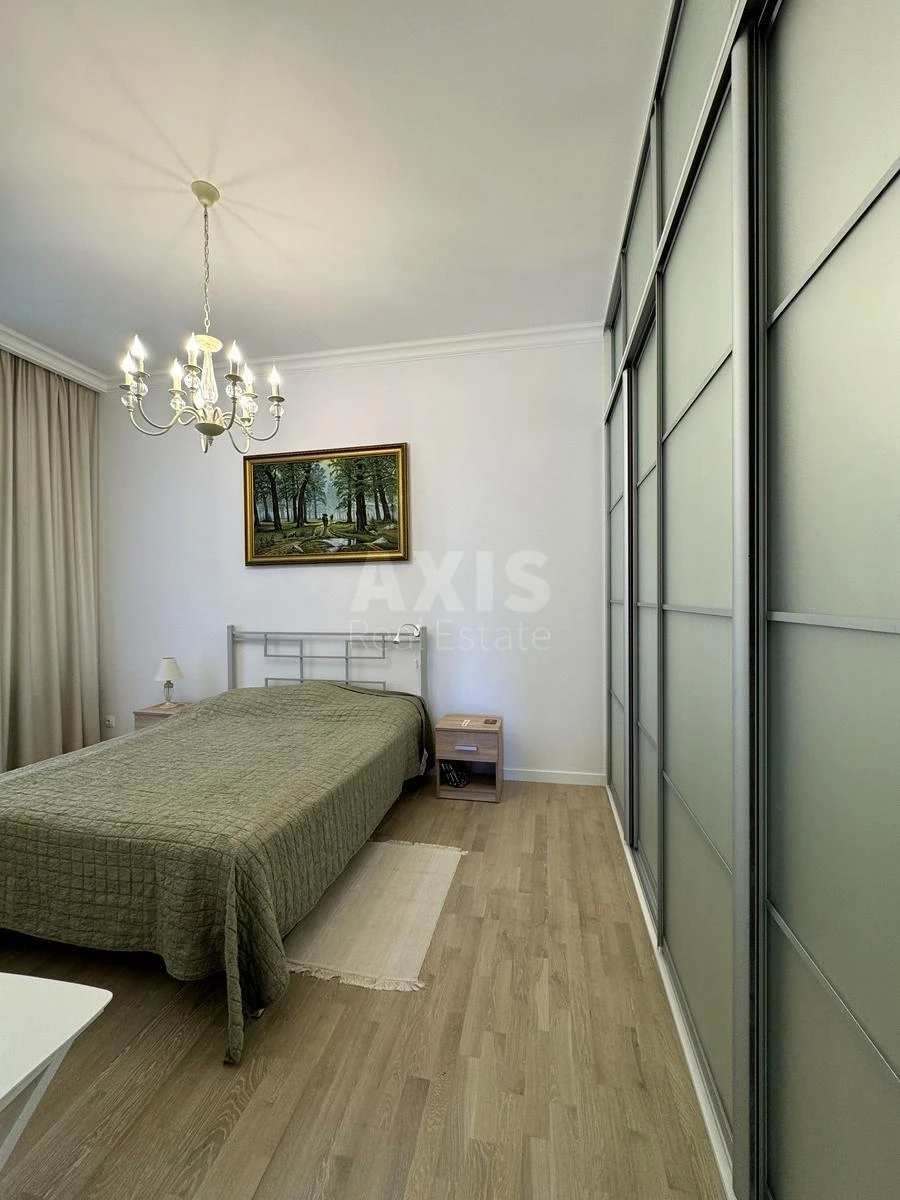 4k apartment vul. Kost'ol'na 15687181