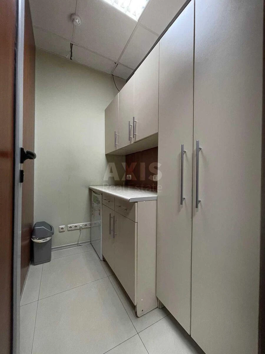 Office vul. Sichovyh Stril'civ 52А, 250m2675838