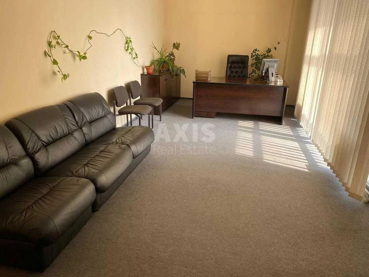 Office vul. Kyrylivs'ka 160, 517m2598903
