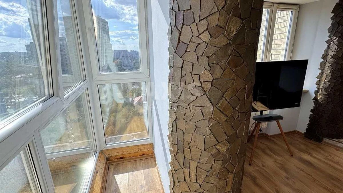3k apartment vul. Zvirynec'ka 61А705628