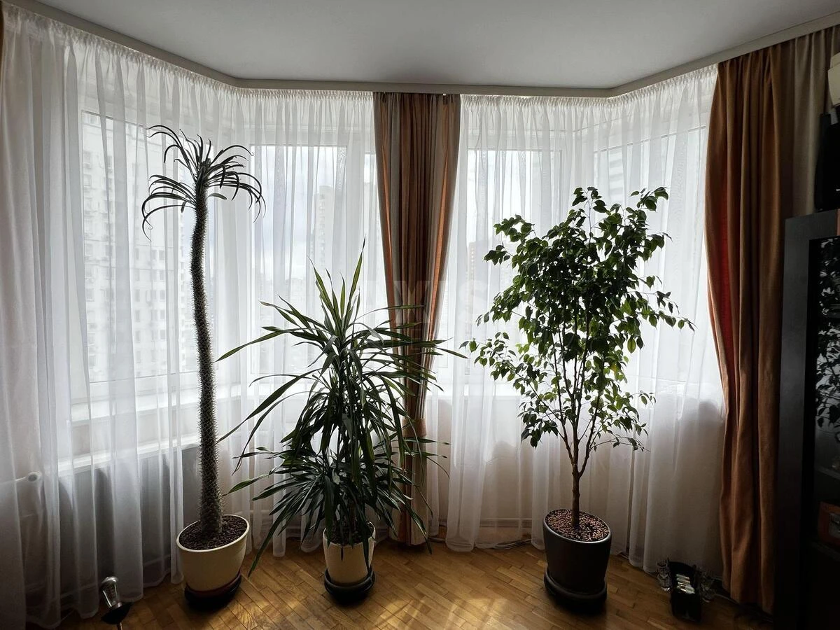 2к квартира пр-т Бажана Николая 10679505